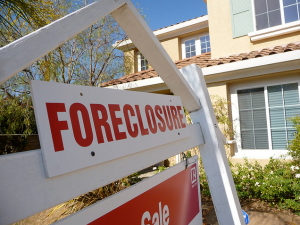 Why Buyers Should Consider Foreclosures or Short Sales