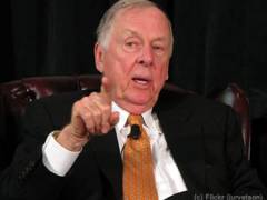 How To Invest Like T. Boone Pickens